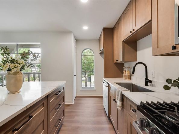 15909  Coolwood Drive  2052, Dallas Texas 75248