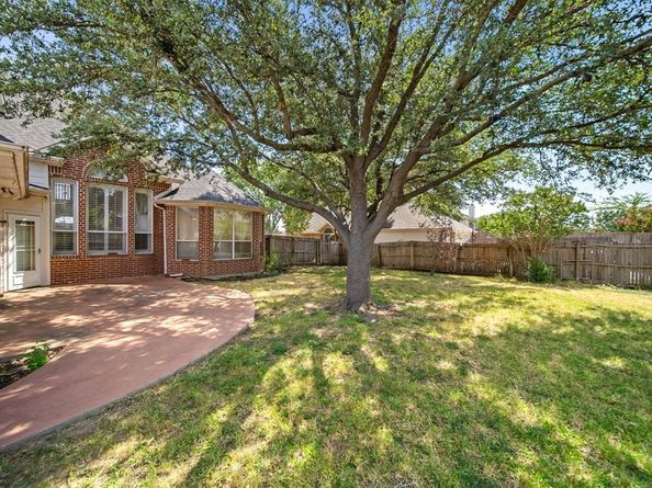 1302  Lakebreeze Drive , Garland Texas 75043