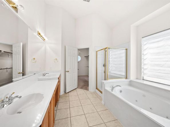 1302  Lakebreeze Drive , Garland Texas 75043