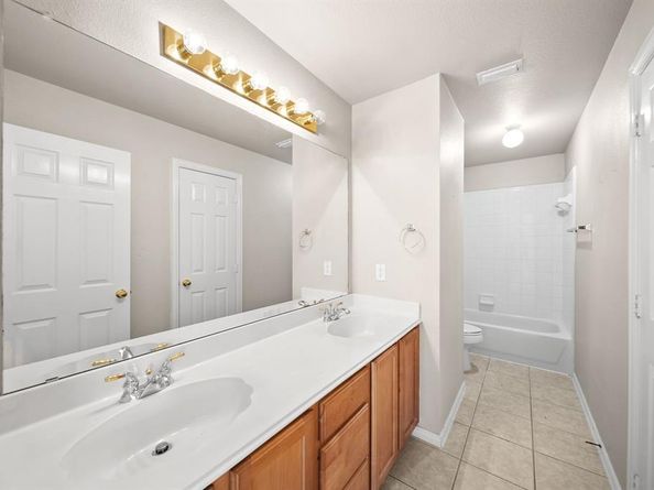 1302  Lakebreeze Drive , Garland Texas 75043