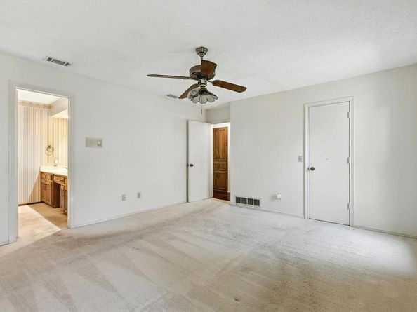 1506 N Valley Parkway , Lewisville Texas 75077