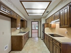 1506 N Valley Parkway , Lewisville Texas 75077