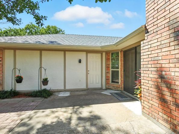 1506 N Valley Parkway , Lewisville Texas 75077