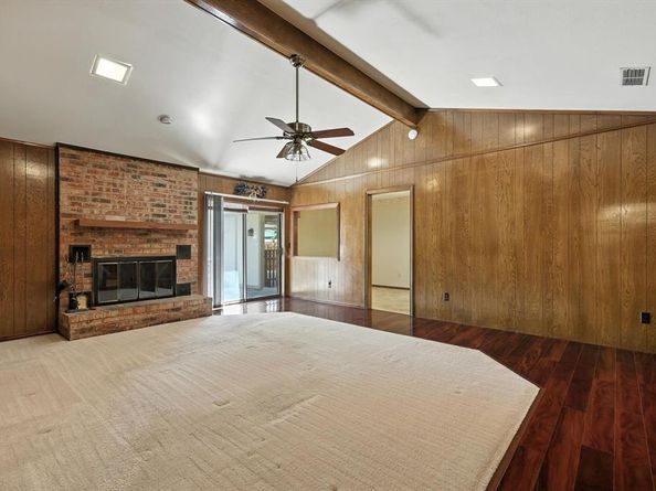 1506 N Valley Parkway , Lewisville Texas 75077