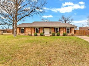 125  Stardust Lane , DeSoto Texas 75115