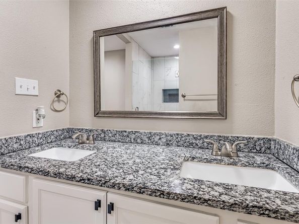 125  Stardust Lane , DeSoto Texas 75115