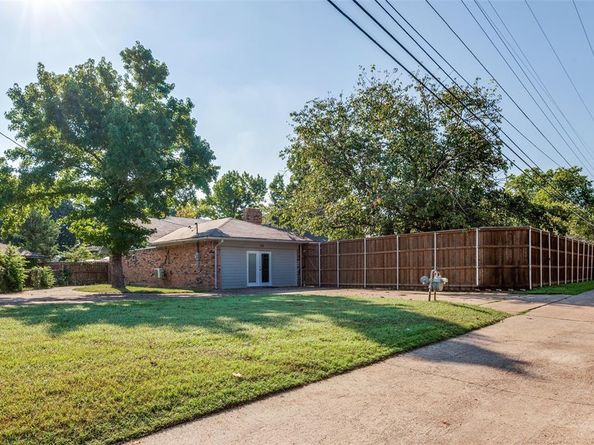 125  Stardust Lane , DeSoto Texas 75115