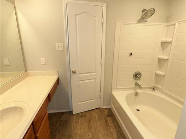 916  Glenndon Drive , Fort Worth Texas 76120