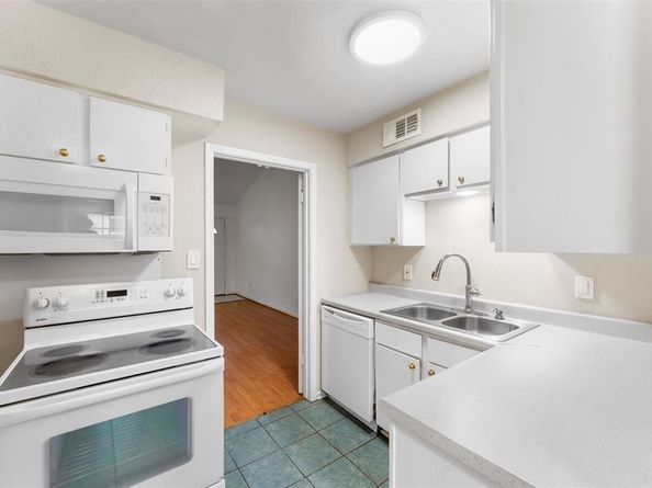 13643  Weald Green Street , Dallas Texas 75240