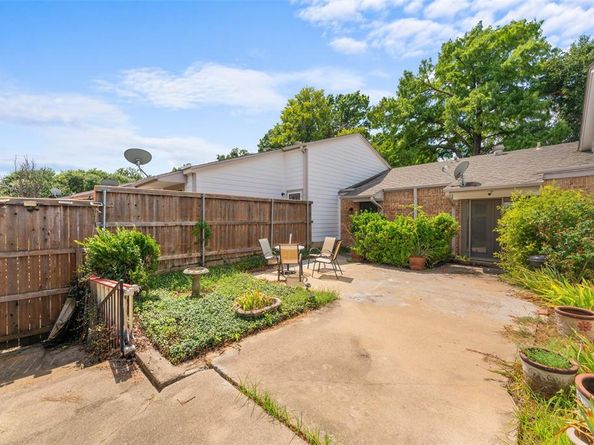13643  Weald Green Street , Dallas Texas 75240