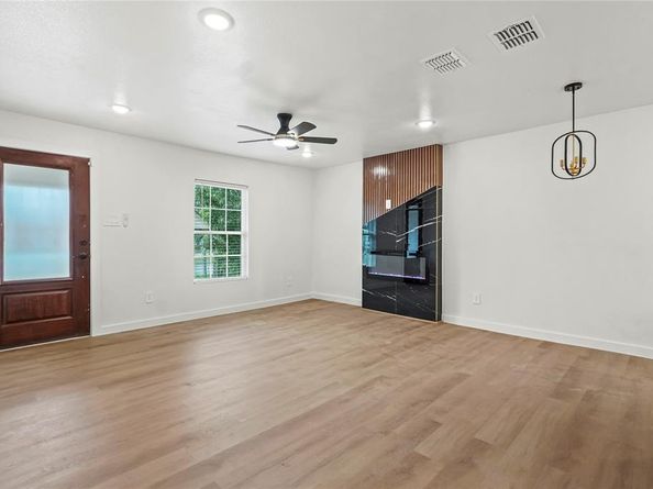 3537  Millet Avenue , Fort Worth Texas 76105