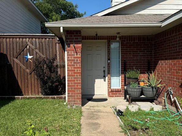 3159  Cross Creek Circle , Grand Prairie Texas 75052