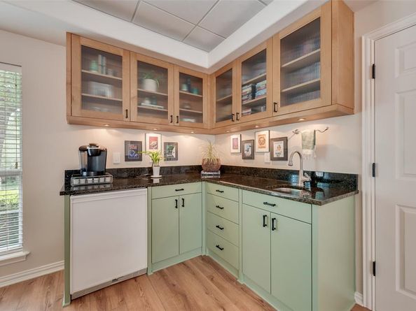 801  Bent Tree Drive , Euless Texas 76039