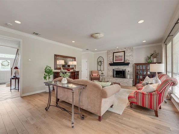 801  Bent Tree Drive , Euless Texas 76039