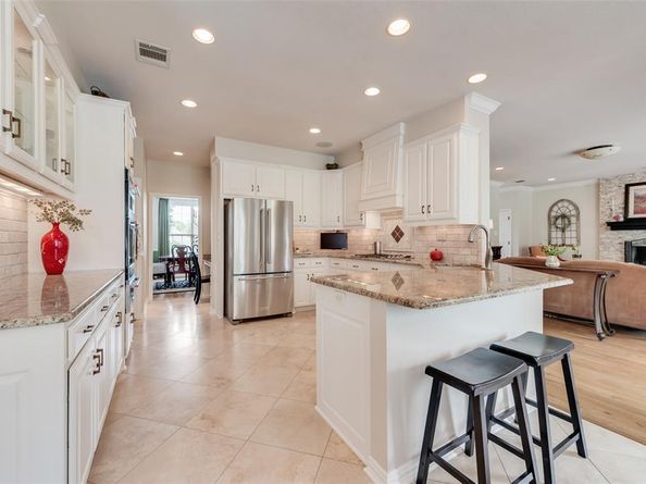 801  Bent Tree Drive , Euless Texas 76039