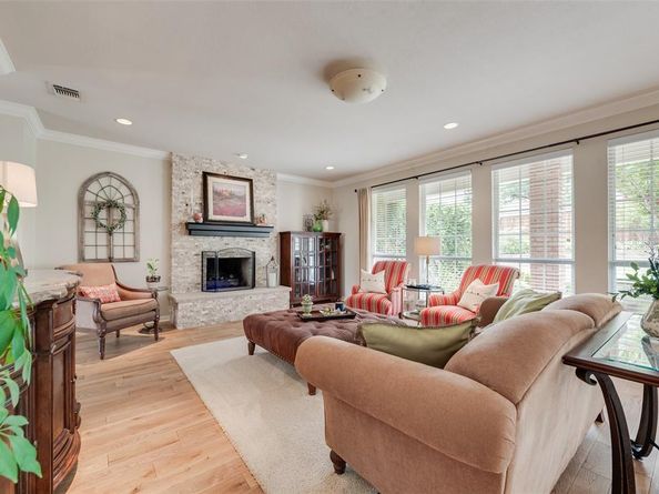 801  Bent Tree Drive , Euless Texas 76039