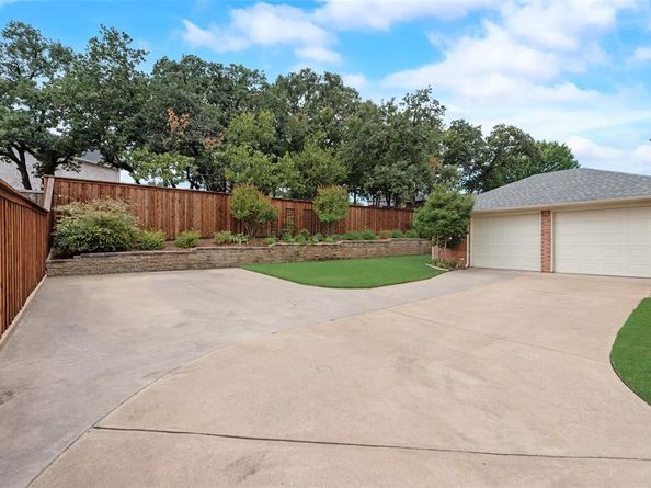 801  Bent Tree Drive , Euless Texas 76039
