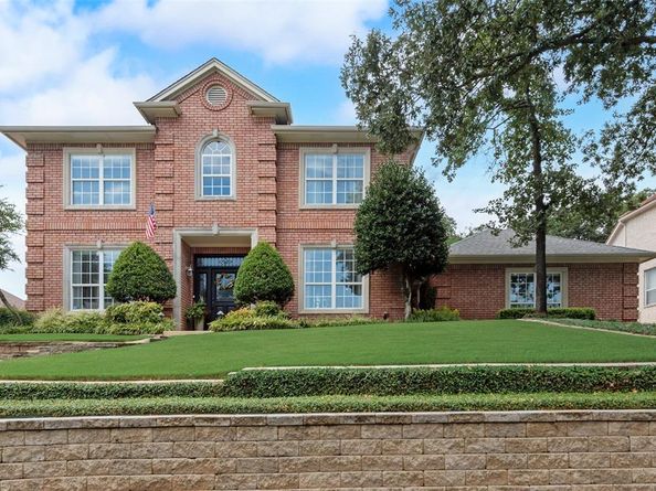 801  Bent Tree Drive , Euless Texas 76039