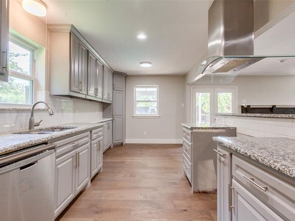 1135  La Mesa Drive , Richardson Texas 75080