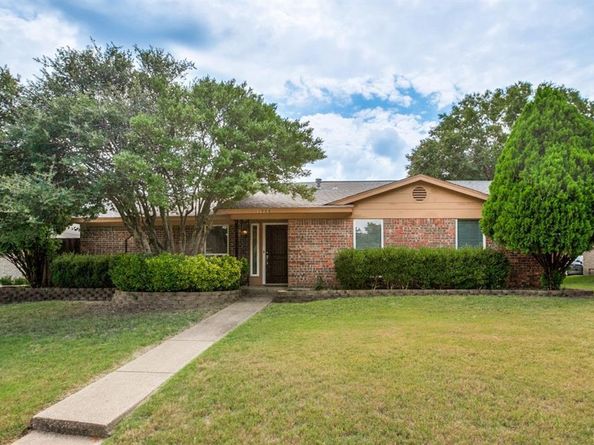 1908  Clemson Drive , Richardson Texas 75081