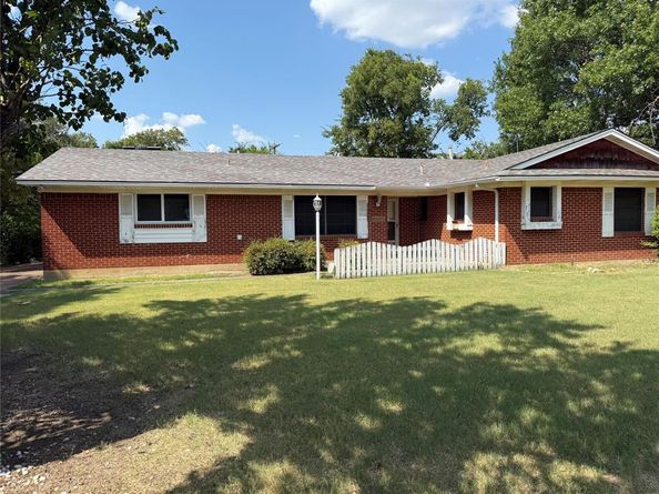 8605  Banff Drive , Dallas Texas 75243