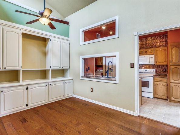 17490  Meandering Way  404, Dallas Texas 75252
