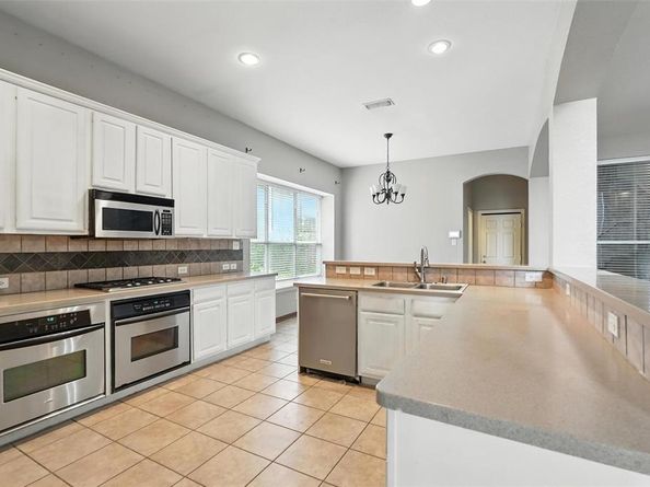 2085  Club Lake Circle , Rockwall Texas 75087