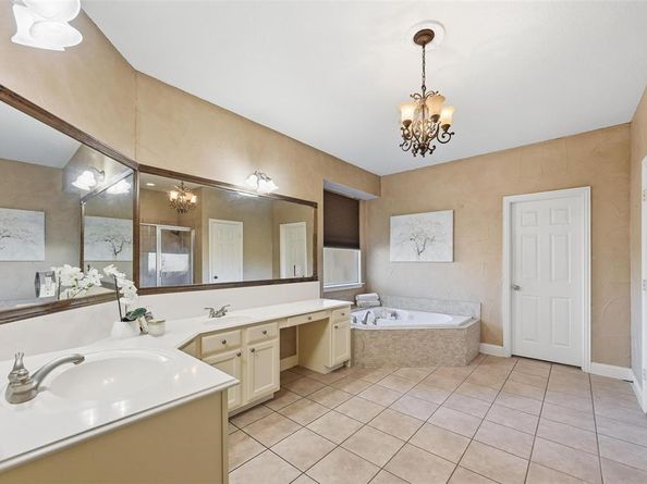 2085  Club Lake Circle , Rockwall Texas 75087