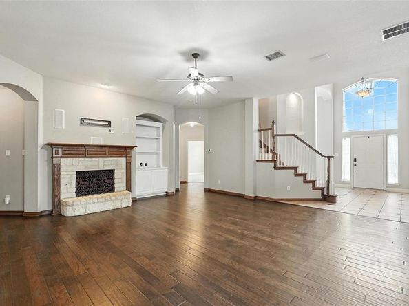 2085  Club Lake Circle , Rockwall Texas 75087