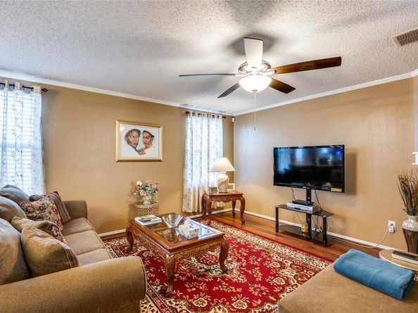 3916  Foxhound Lane , Fort Worth Texas 76123