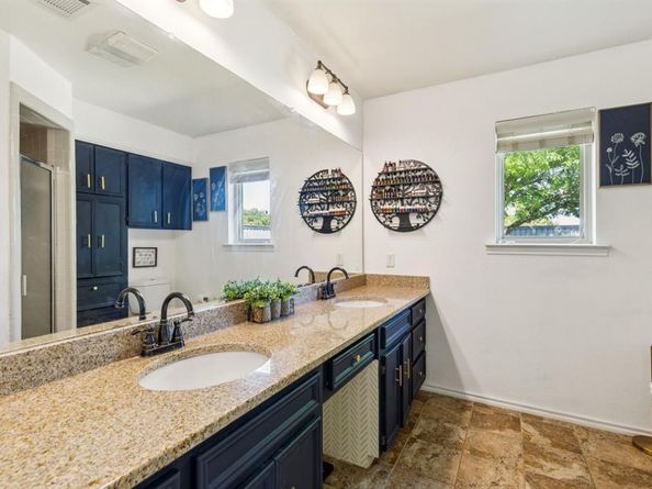 809  Willow Crest Drive , Richardson Texas 75081