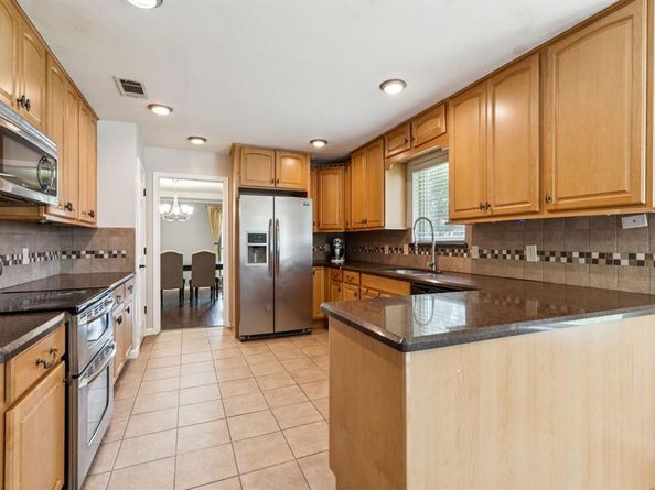 809  Willow Crest Drive , Richardson Texas 75081