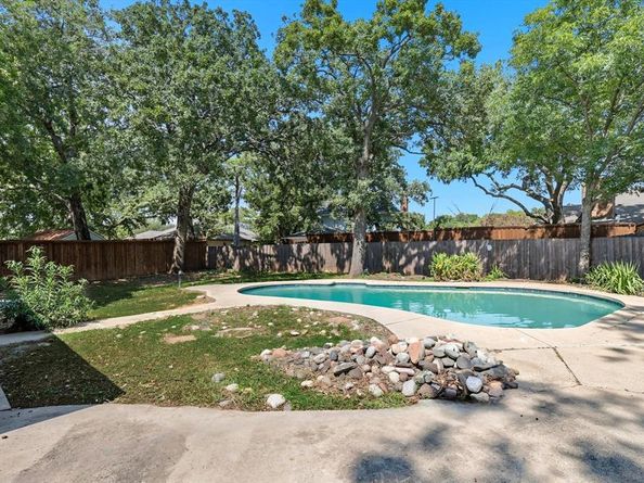 6  Ridge Drive , Hickory Creek Texas 75065