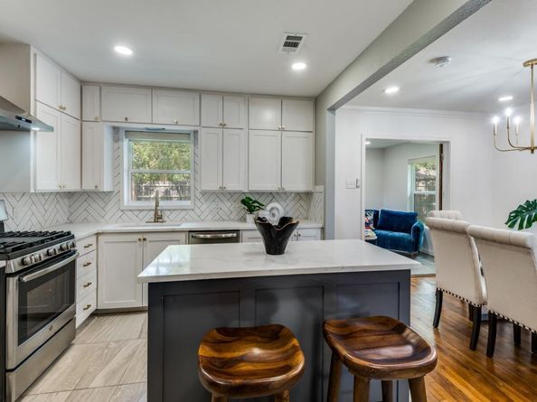 3715  Clover Lane , Dallas Texas 75220