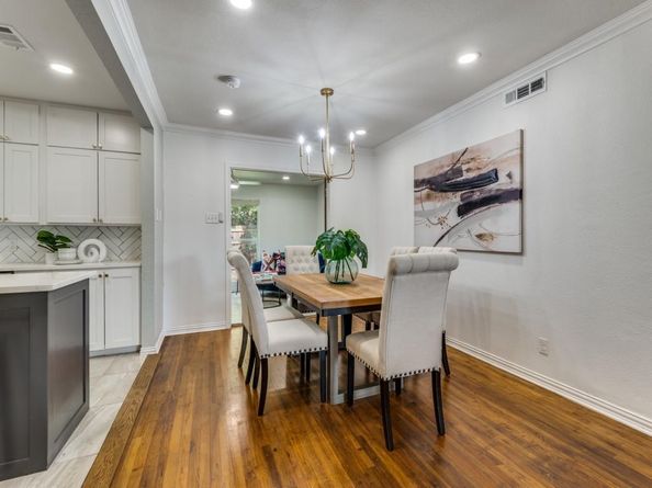 3715  Clover Lane , Dallas Texas 75220