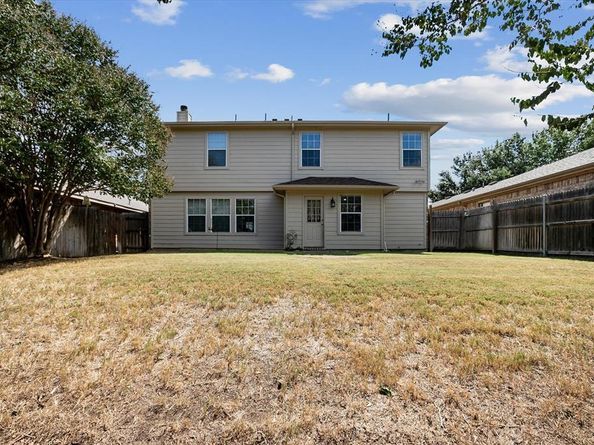 10040  Cougar Trail , Fort Worth Texas 76108