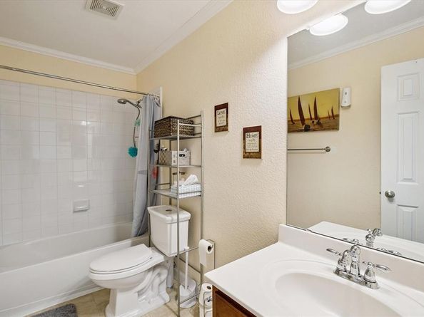 10040  Cougar Trail , Fort Worth Texas 76108