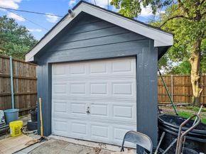 2522 W Jefferson Boulevard , Dallas Texas 75211