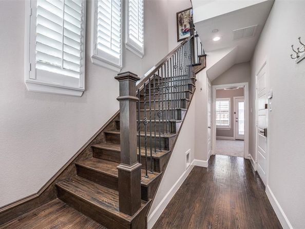 731  Spanish Oaks Place , Dallas Texas 75204