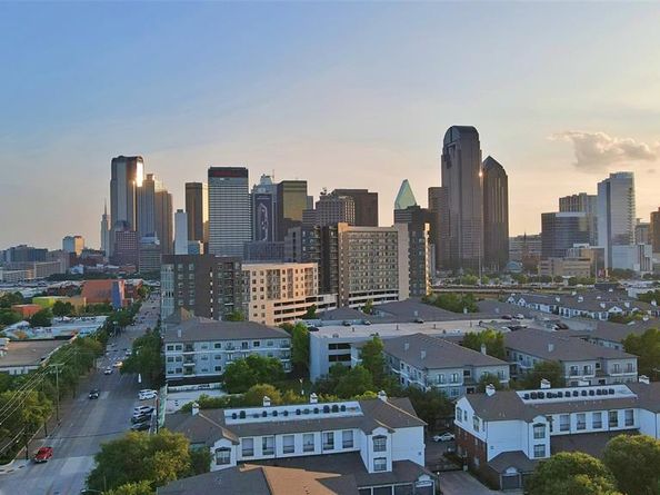 731  Spanish Oaks Place , Dallas Texas 75204