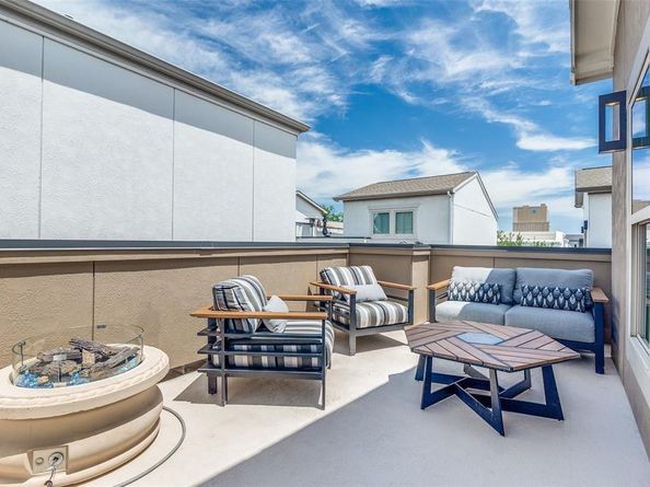731  Spanish Oaks Place , Dallas Texas 75204