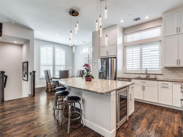 731  Spanish Oaks Place , Dallas Texas 75204
