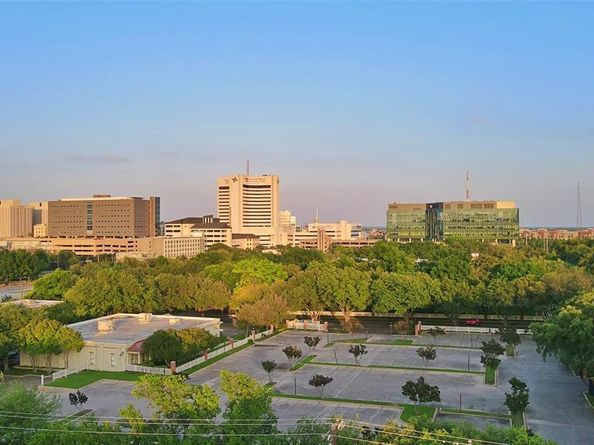 731  Spanish Oaks Place , Dallas Texas 75204