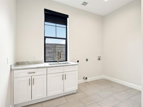 6815  Prosper Street , Dallas Texas 75209