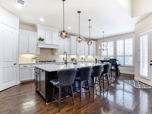 1552  Saddle Tree Road , Frisco Texas 75036