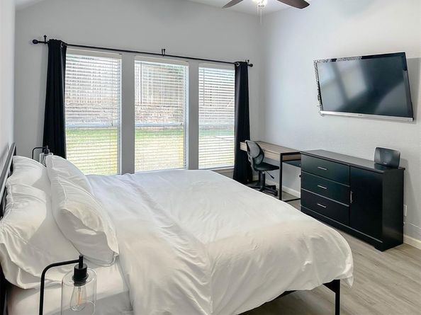 2506  Spring Hill Lane , Garland Texas 75044
