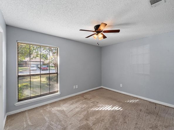 5603  Farris Drive , Arlington Texas 76017