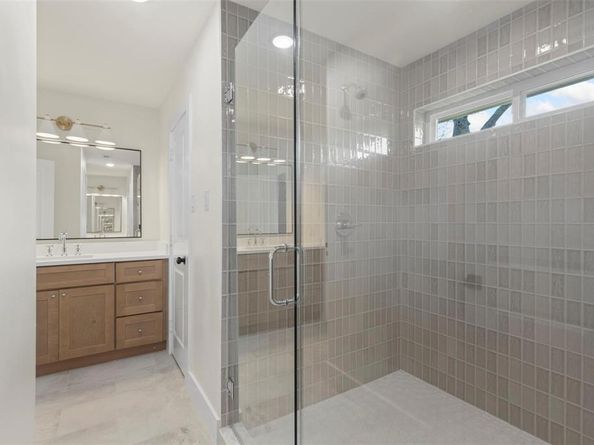 3830  Larkin Lane , Garland Texas 75043