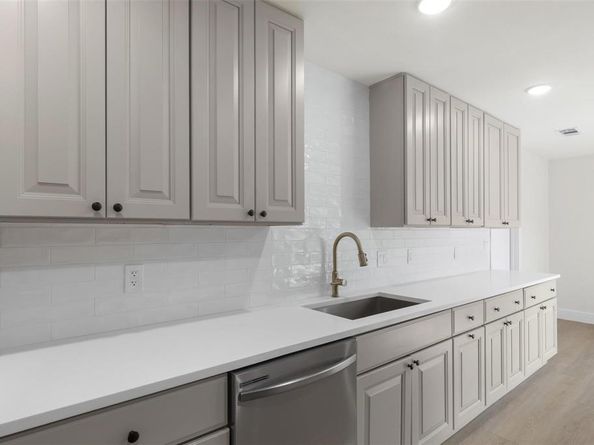 3830  Larkin Lane , Garland Texas 75043