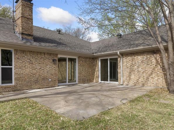 3830  Larkin Lane , Garland Texas 75043